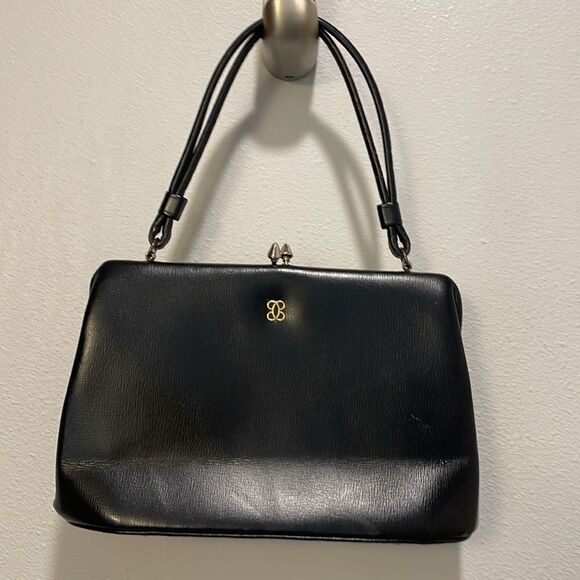 Womans vintage black leather handbag - Picture 2 of 16